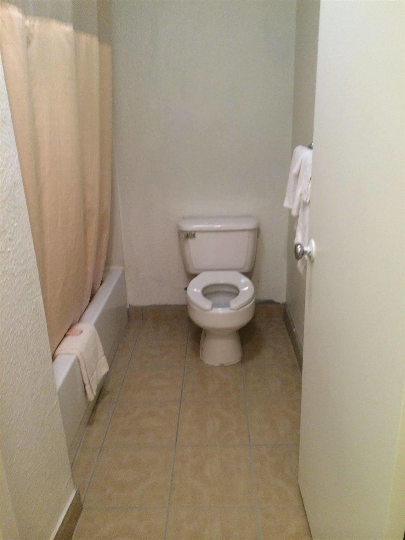 Carpet Inn Opelika Bagian luar foto